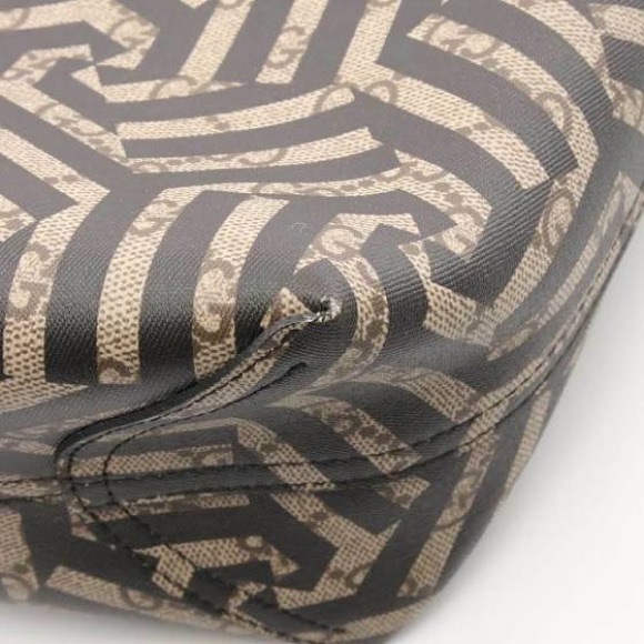 COPY - Gucci reversible tote - Picture 3 of 3